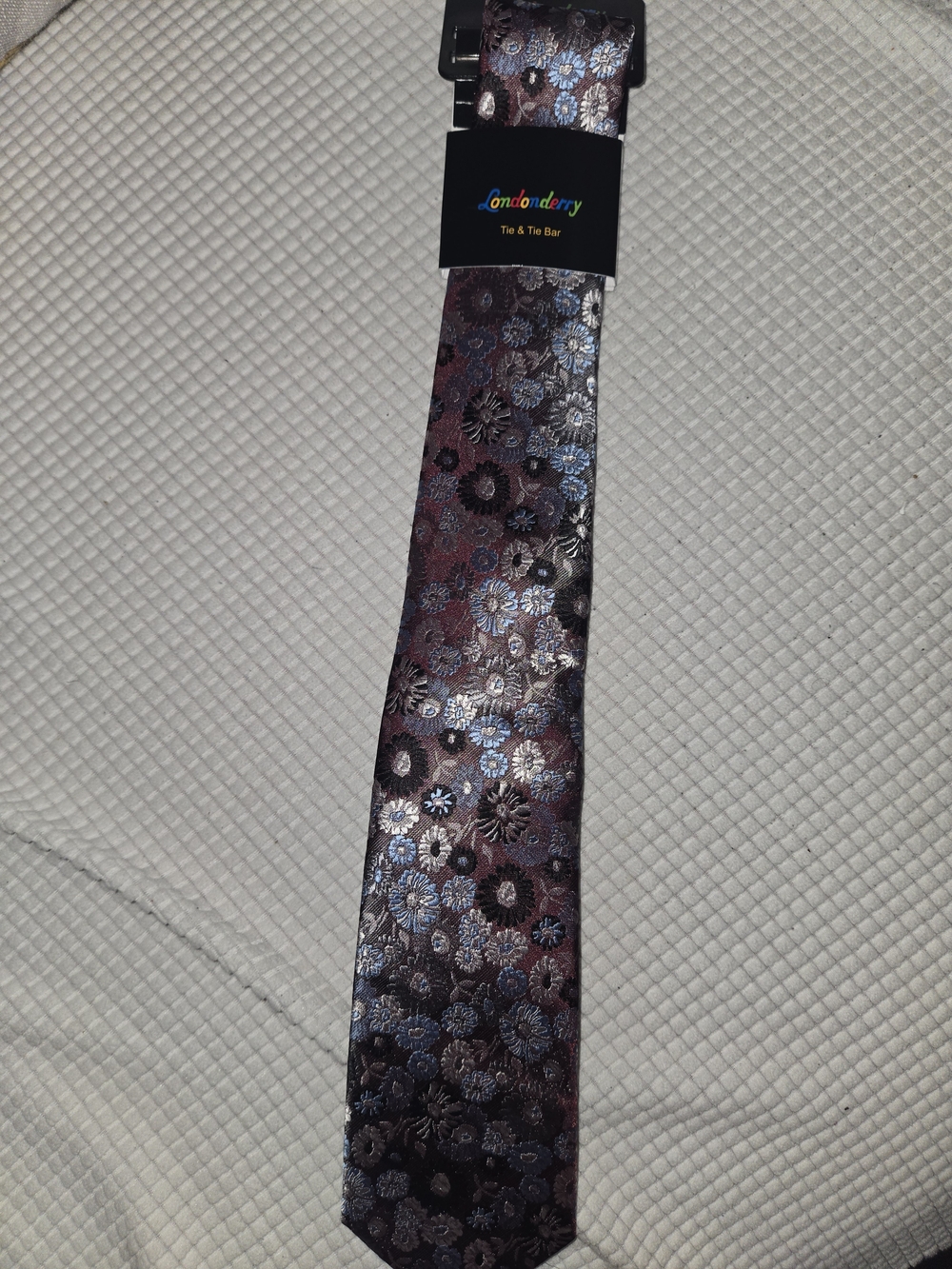 Men's Floral Jacquard Tie in Burgundy and Blue